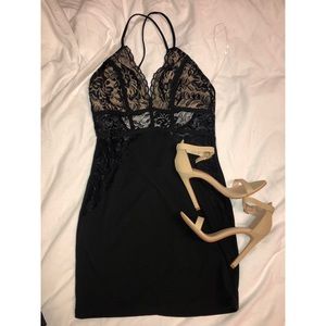 Fashion nova dress with lace